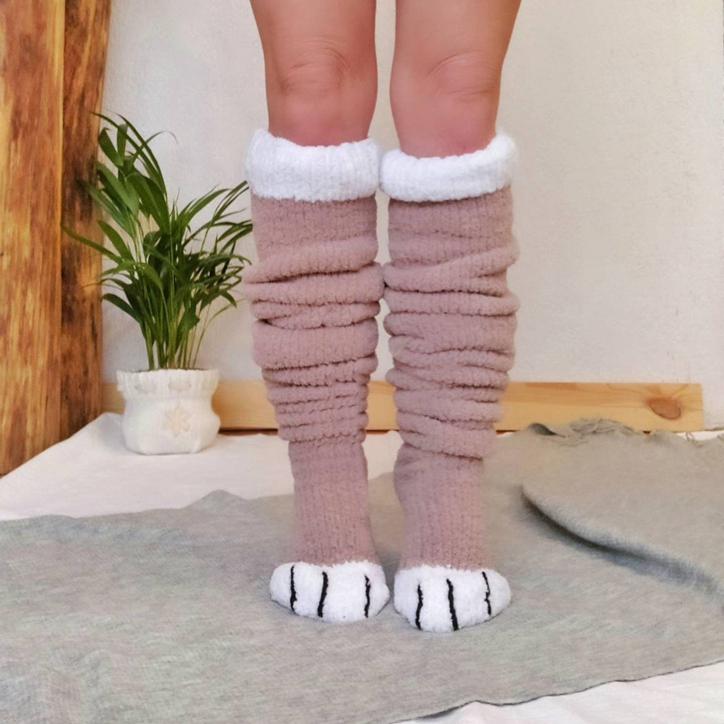 New Fashion Women Knee-High Socks Patchwork Animal Paws