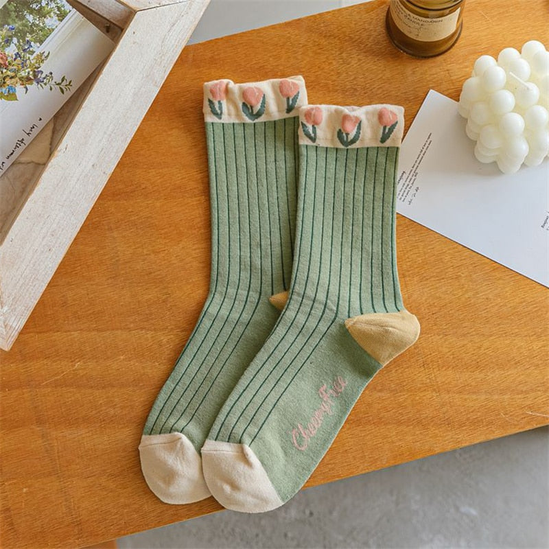 Ruffled Knit Floral Bobby Socks